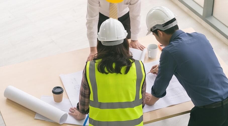 Construcción en verano: ¿afecta el calor a los materiales y los plazos?