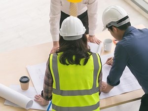 Construcción en verano: ¿afecta el calor a los materiales y los plazos?